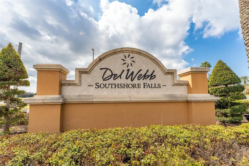 304 Silver Falls Drive Apollo Beach FL 33572