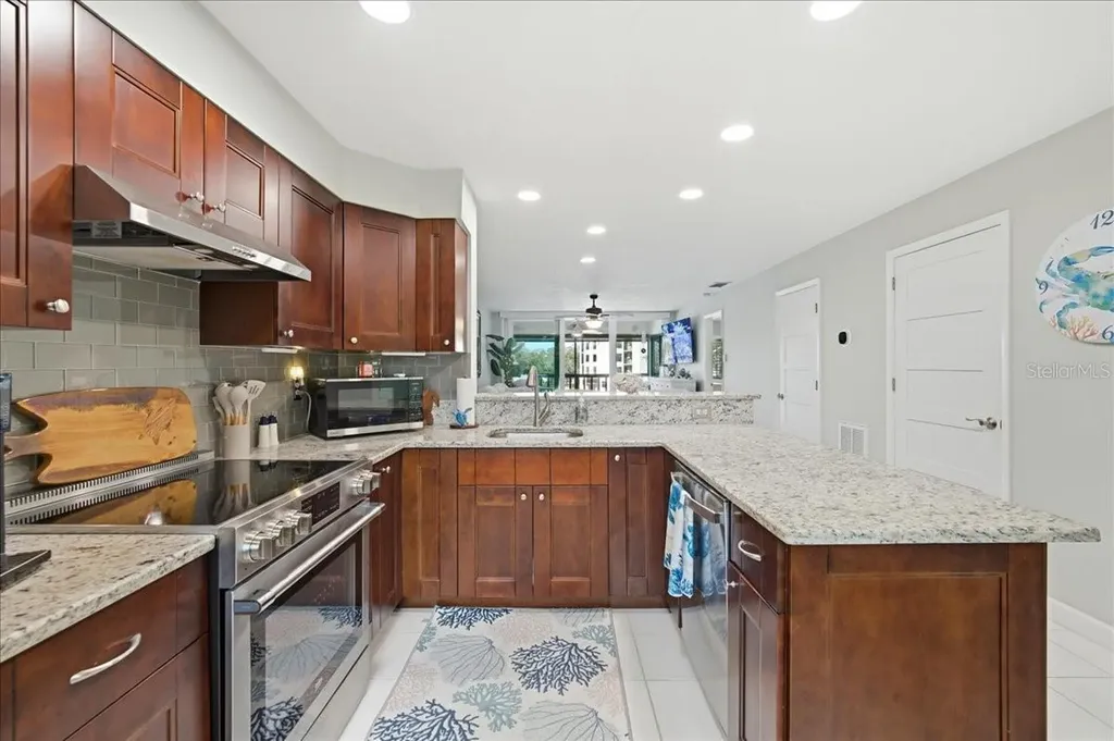 1802 Mariner Drive Tarpon Springs FL 34689