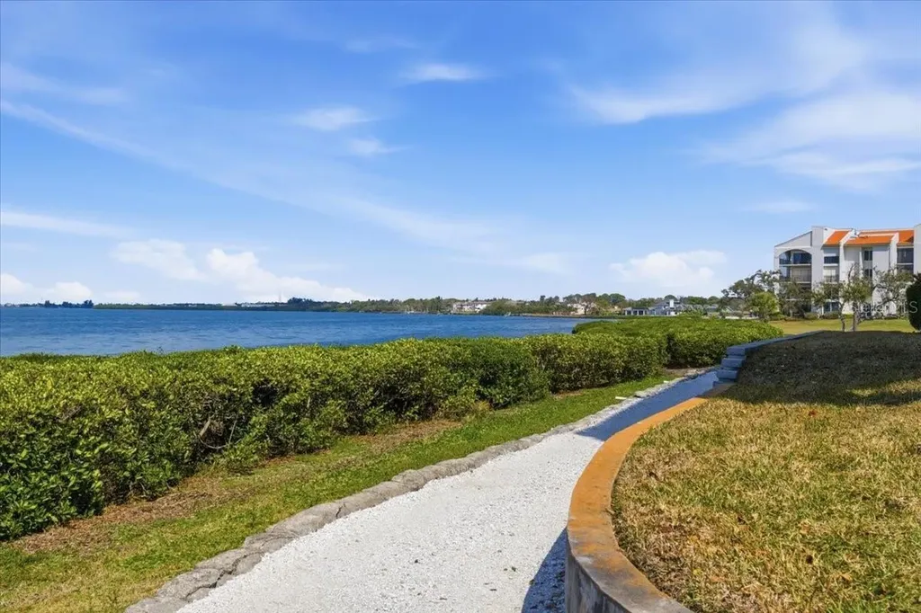 1802 Mariner Drive Tarpon Springs FL 34689