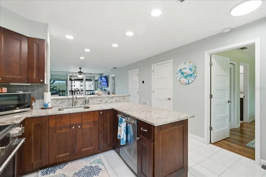 1802 Mariner Drive Tarpon Springs FL 34689