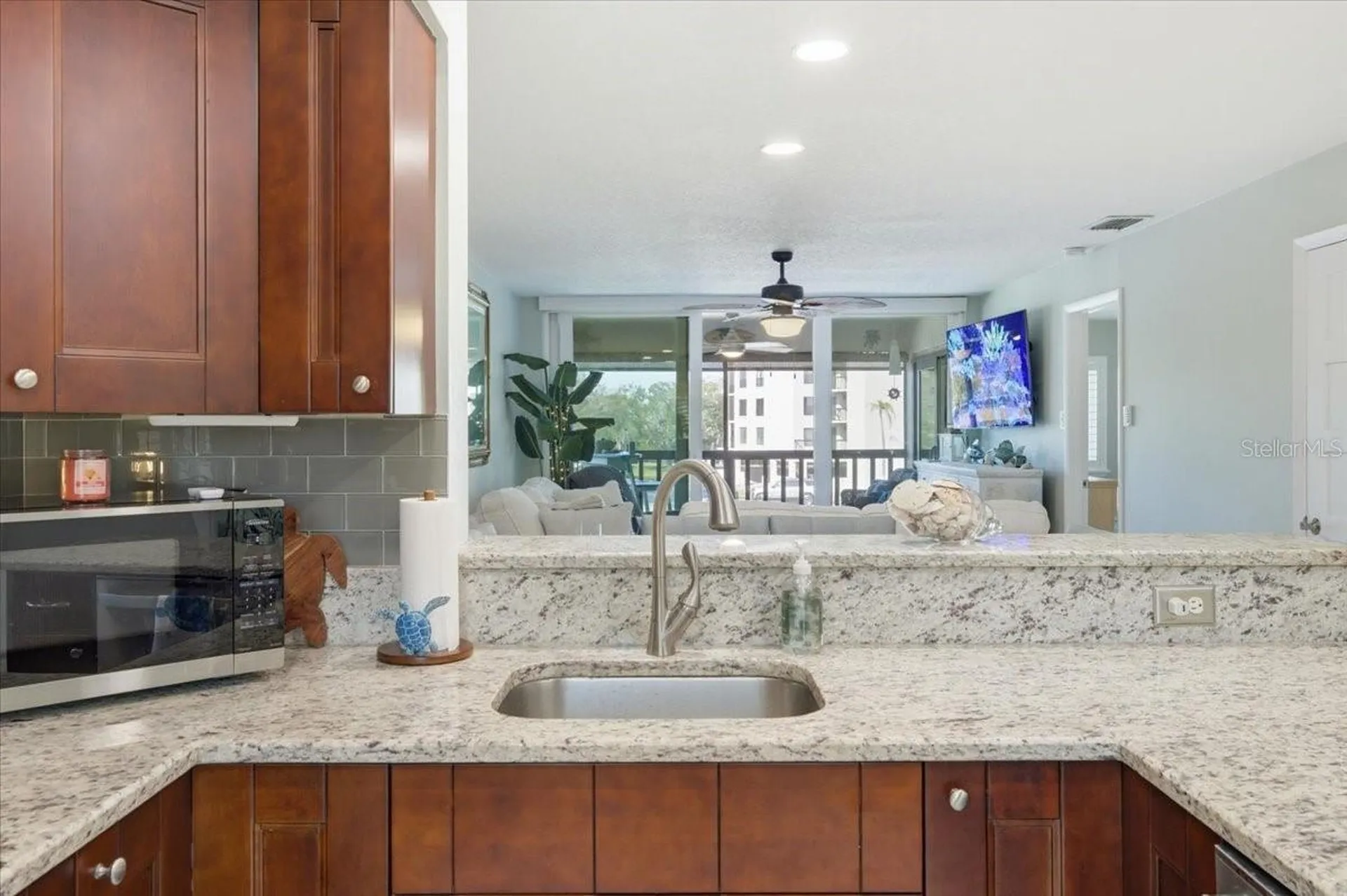1802 Mariner Drive Tarpon Springs FL 34689