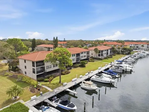 1802 Mariner Drive Tarpon Springs FL 34689
