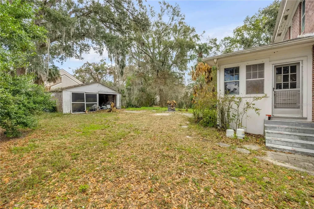 1170 S Clayton Street Mount Dora FL 32757