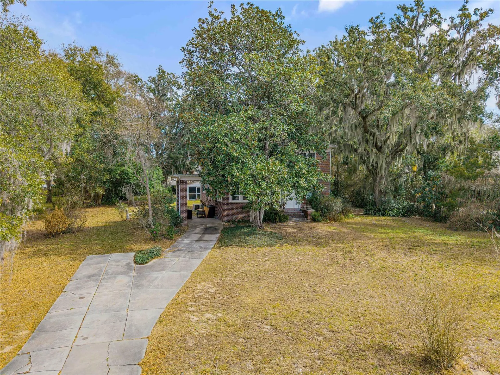 1170 S Clayton Street Mount Dora FL 32757