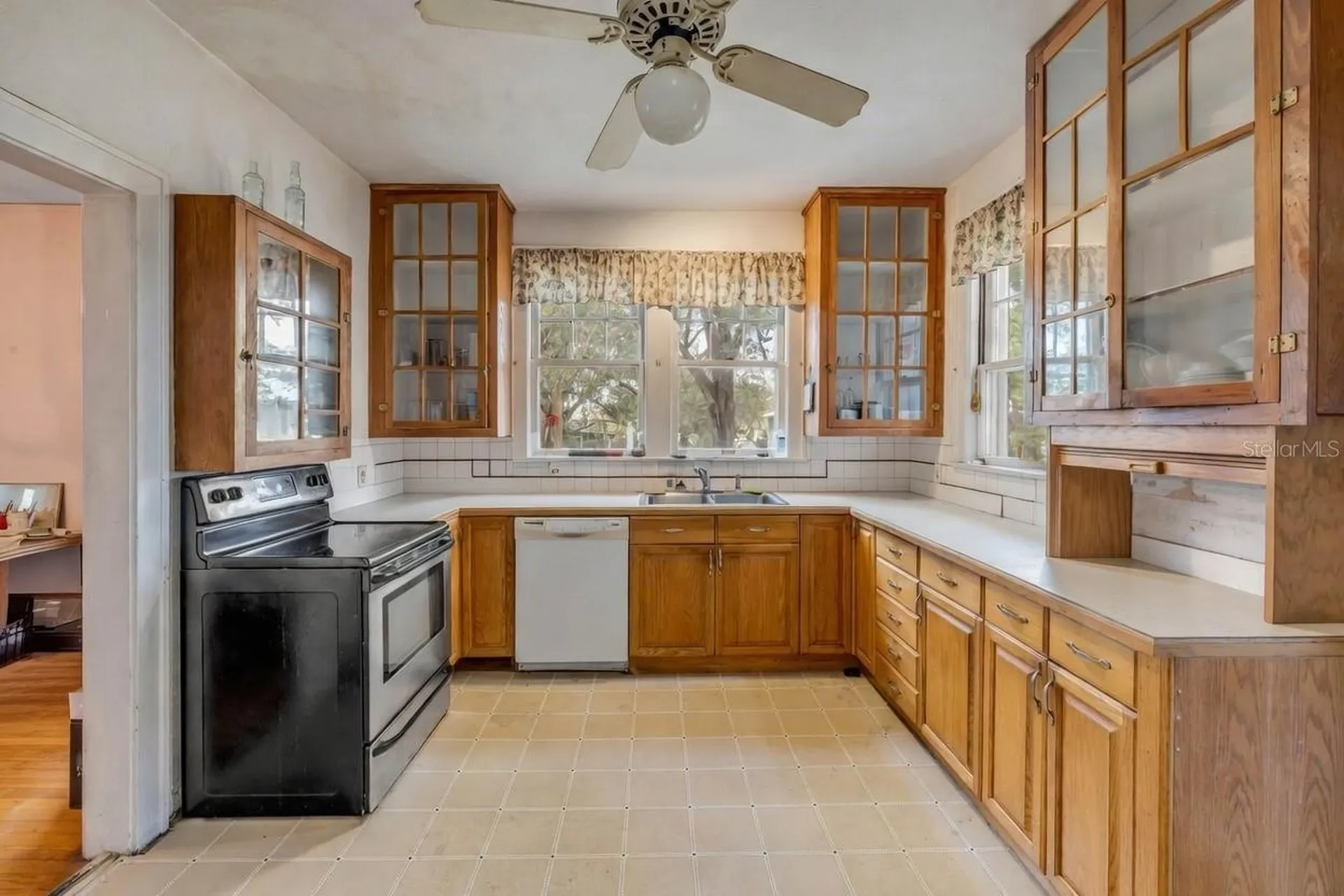 1170 S Clayton Street Mount Dora FL 32757