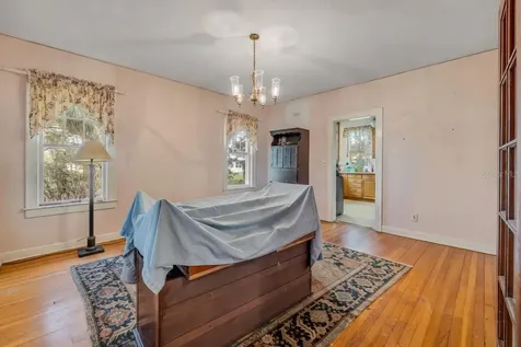 1170 S Clayton Street Mount Dora FL 32757