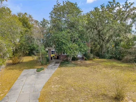 1170 S Clayton Street Mount Dora FL 32757