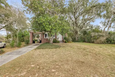 1170 S Clayton Street Mount Dora FL 32757