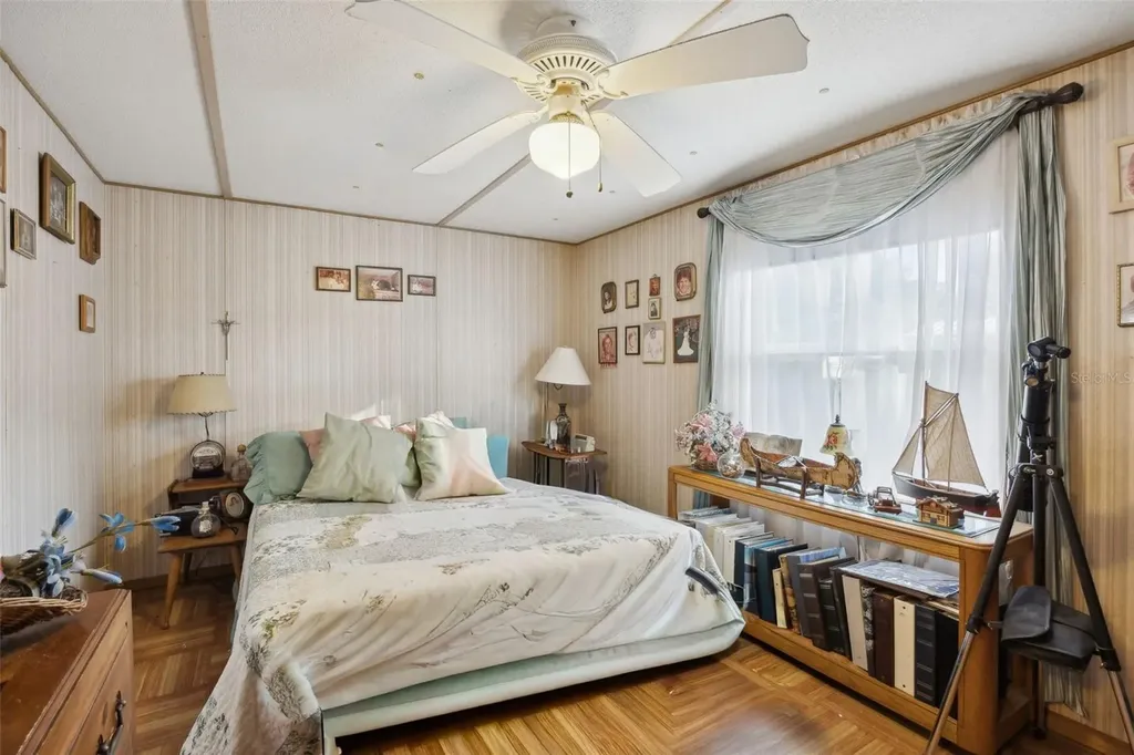 100 Waterway Avenue Satsuma FL 32189