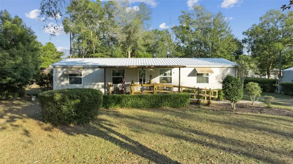 100 Waterway Avenue Satsuma FL 32189