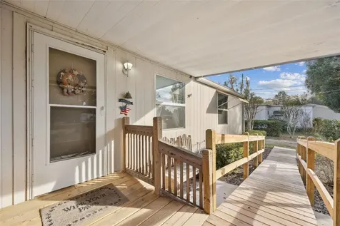 100 Waterway Avenue Satsuma FL 32189