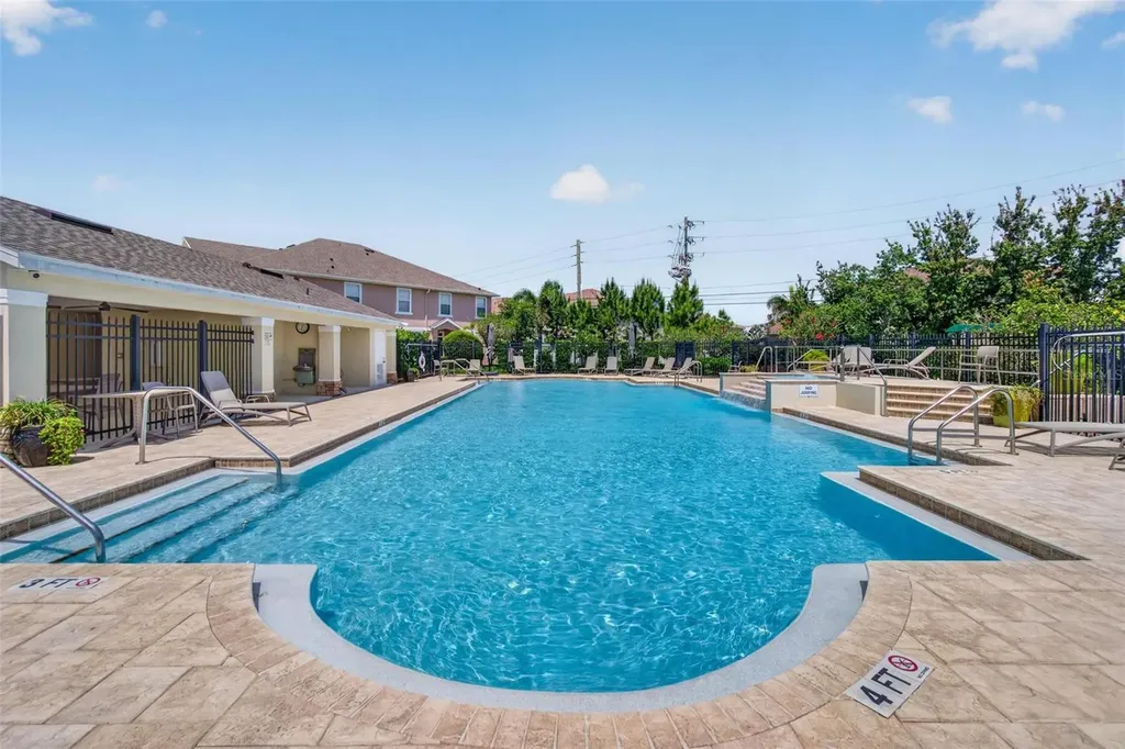 5185 6th Way N St Petersburg FL 33703