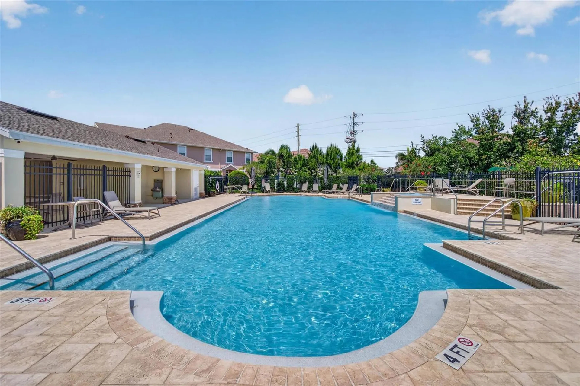 5185 6th Way N St Petersburg FL 33703