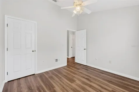 5185 6th Way N St Petersburg FL 33703