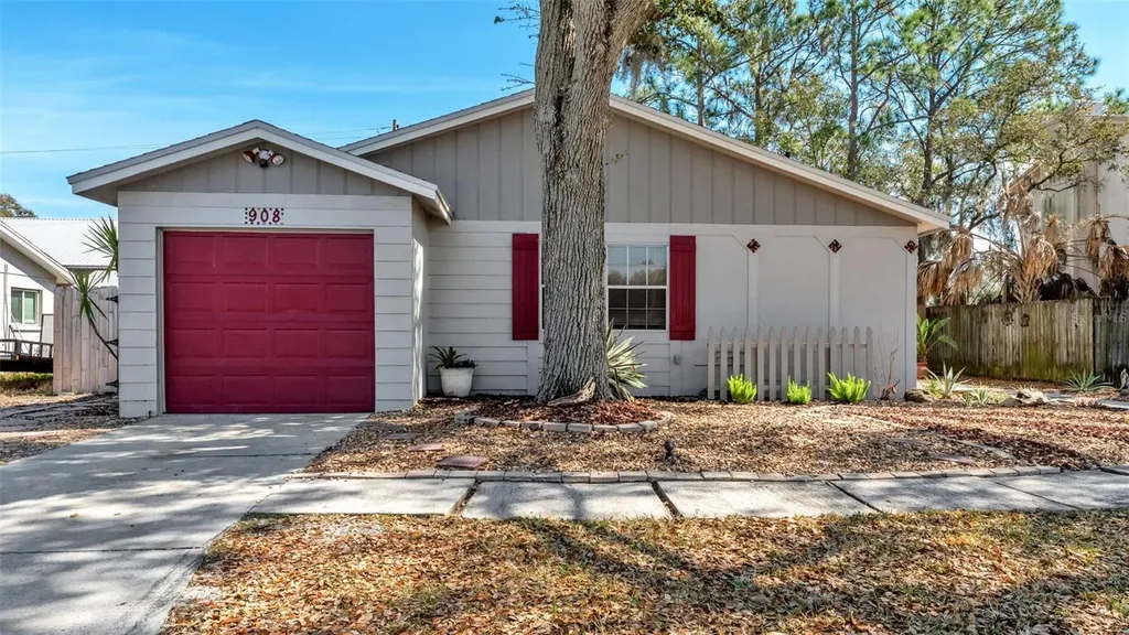 908 Whisper Lake Drive Winter Haven FL 33880