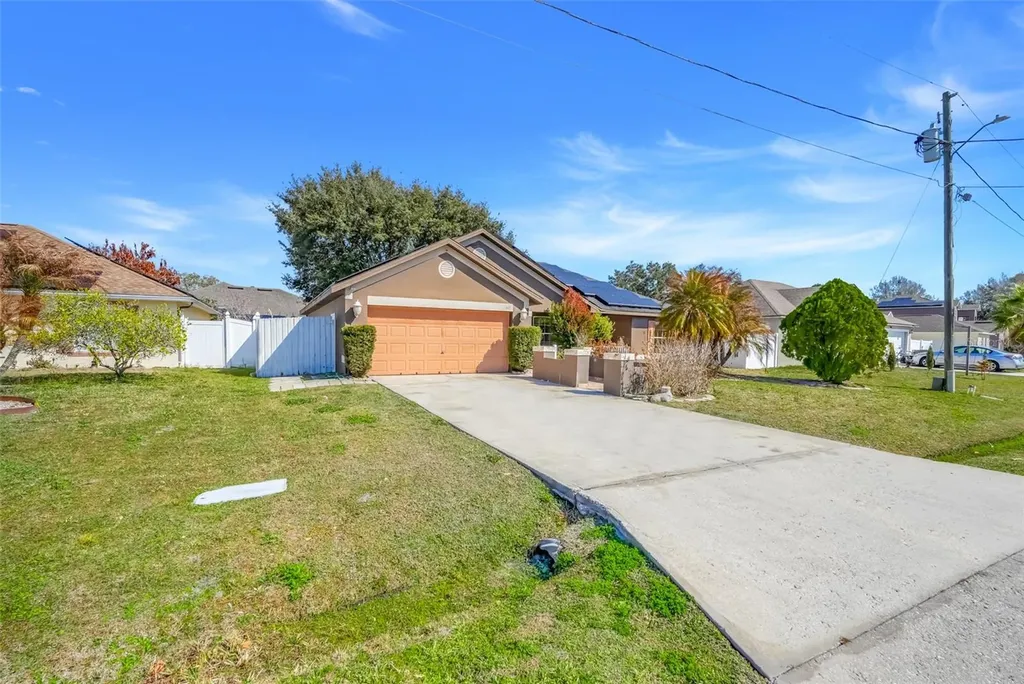 617 Parakeet Court Kissimmee FL 34759