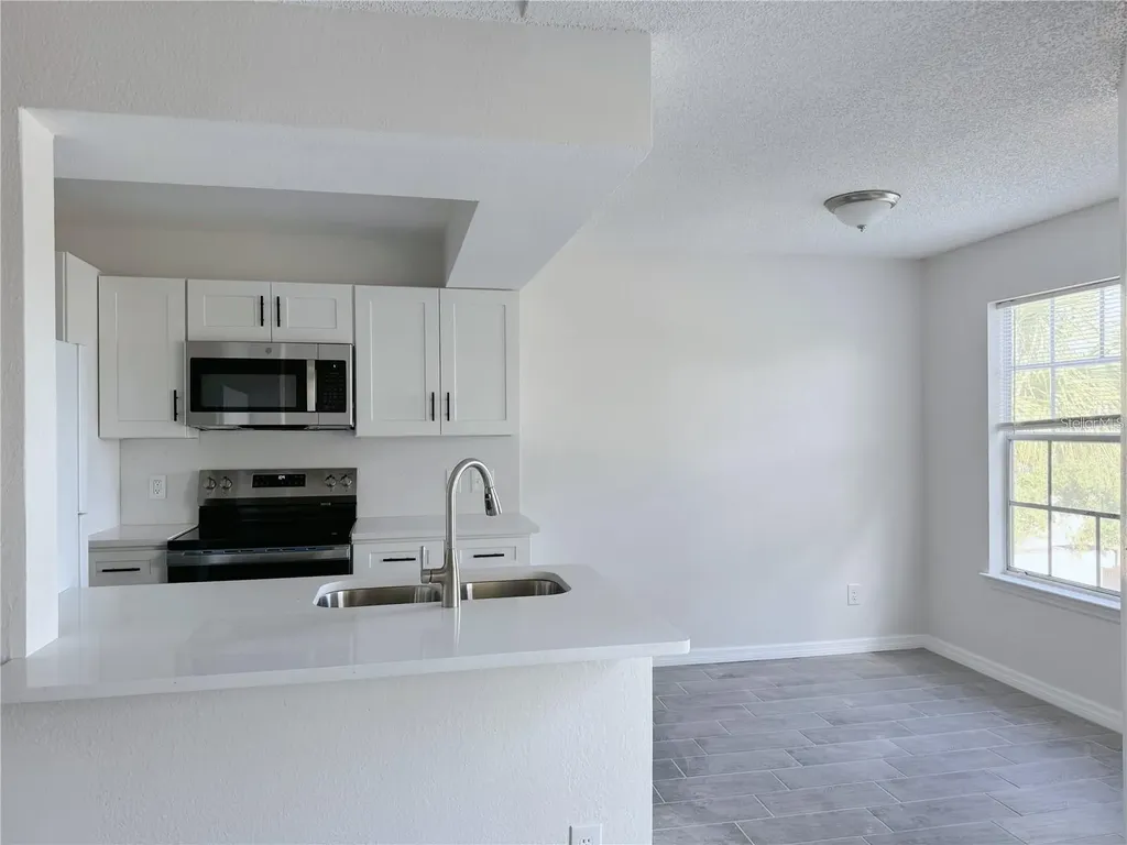 1013 S Hiawassee Road Orlando FL 32835