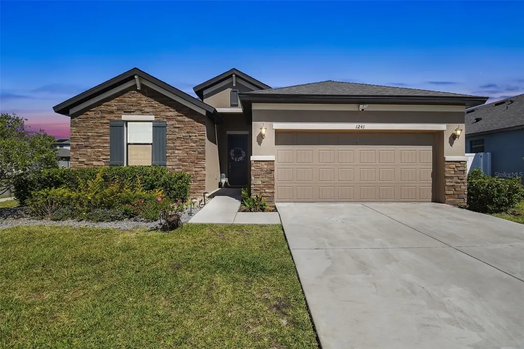 1241 Florablu Drive Seffner FL 33584
