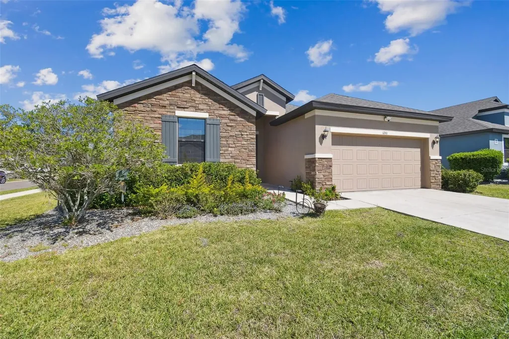 1241 Florablu Drive Seffner FL 33584
