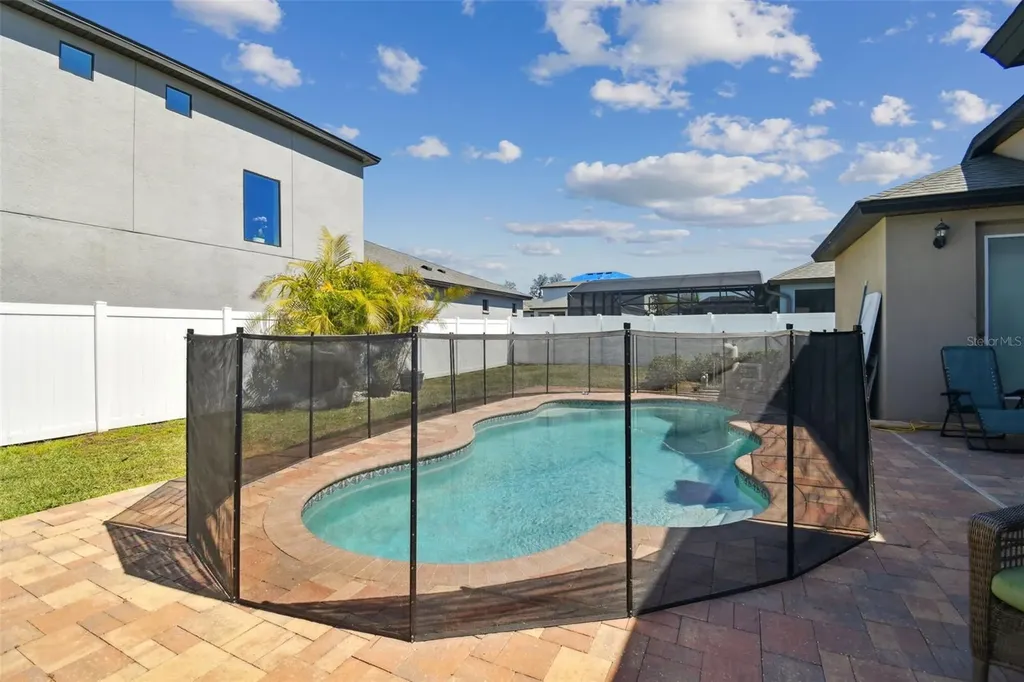 1241 Florablu Drive Seffner FL 33584