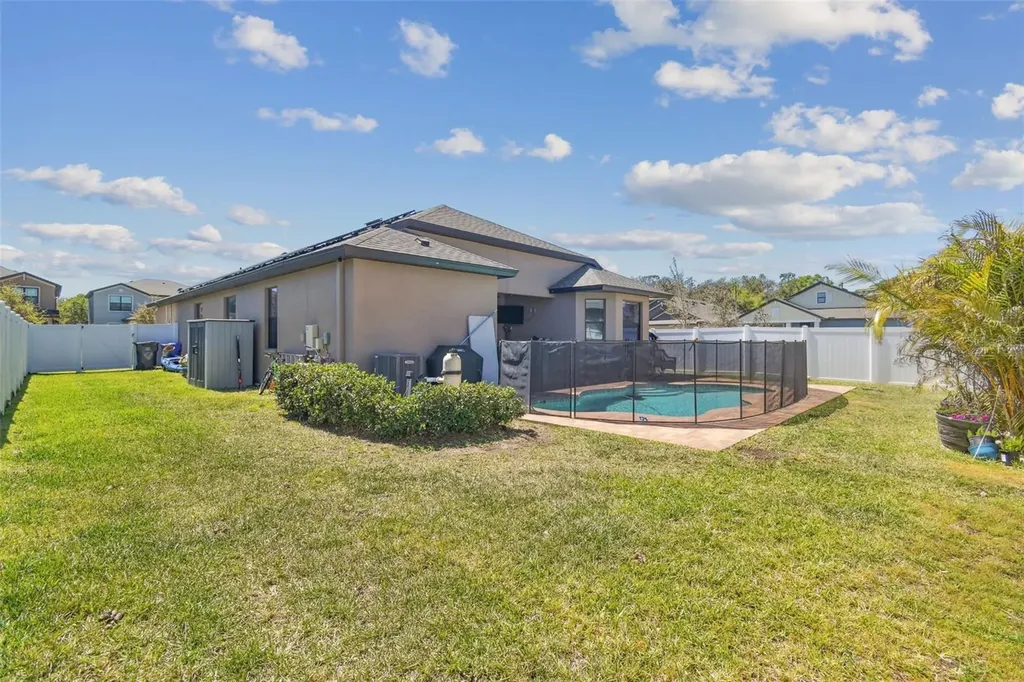 1241 Florablu Drive Seffner FL 33584