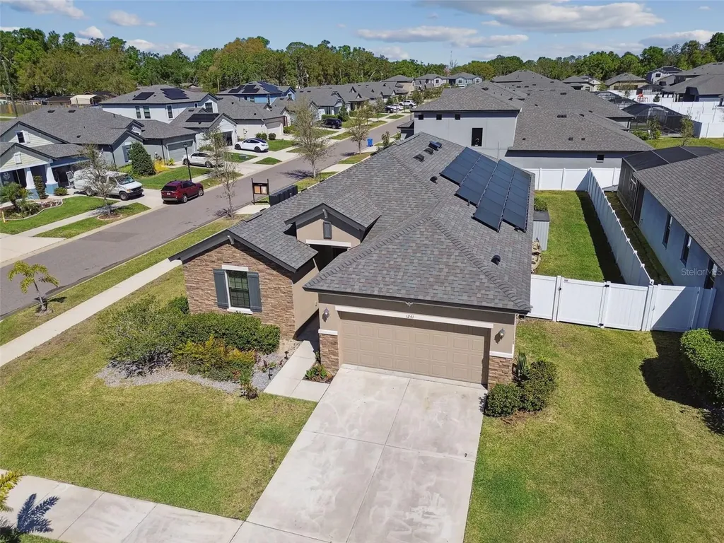 1241 Florablu Drive Seffner FL 33584