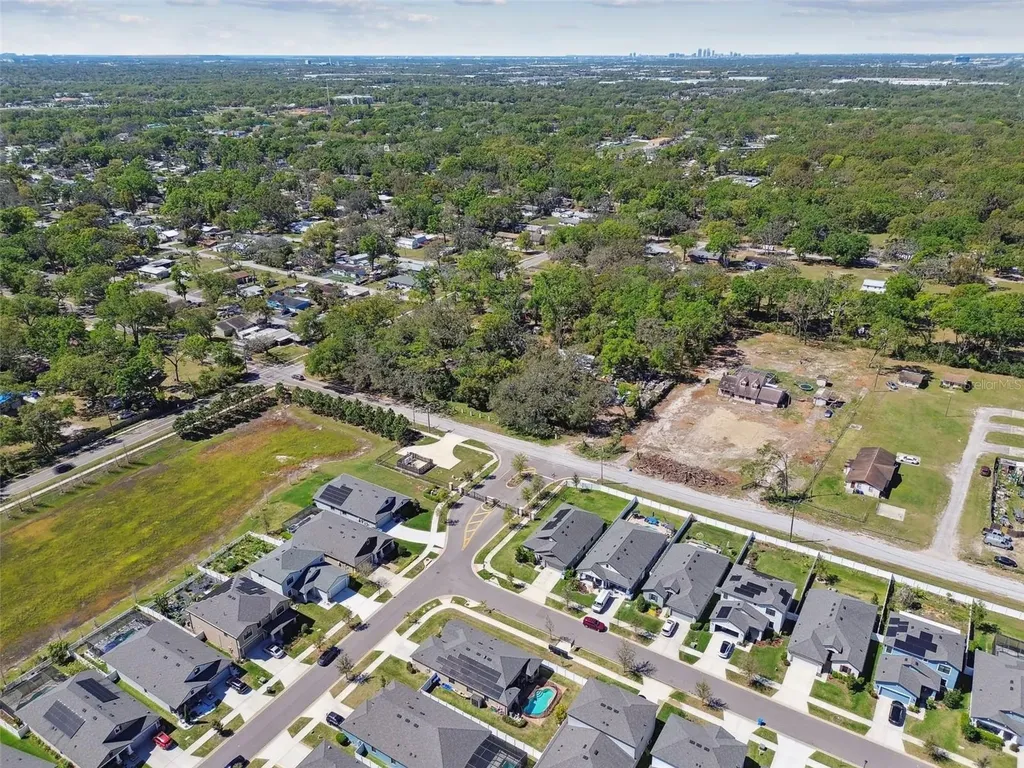 1241 Florablu Drive Seffner FL 33584