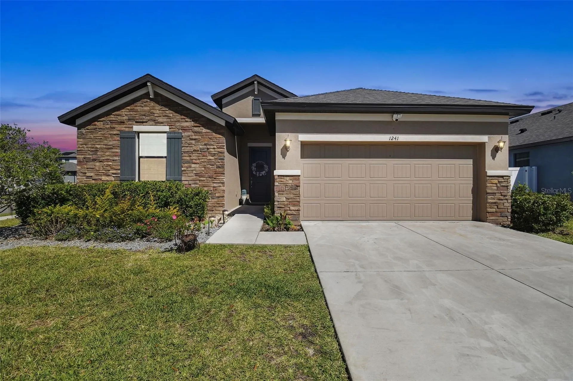 1241 Florablu Drive Seffner FL 33584