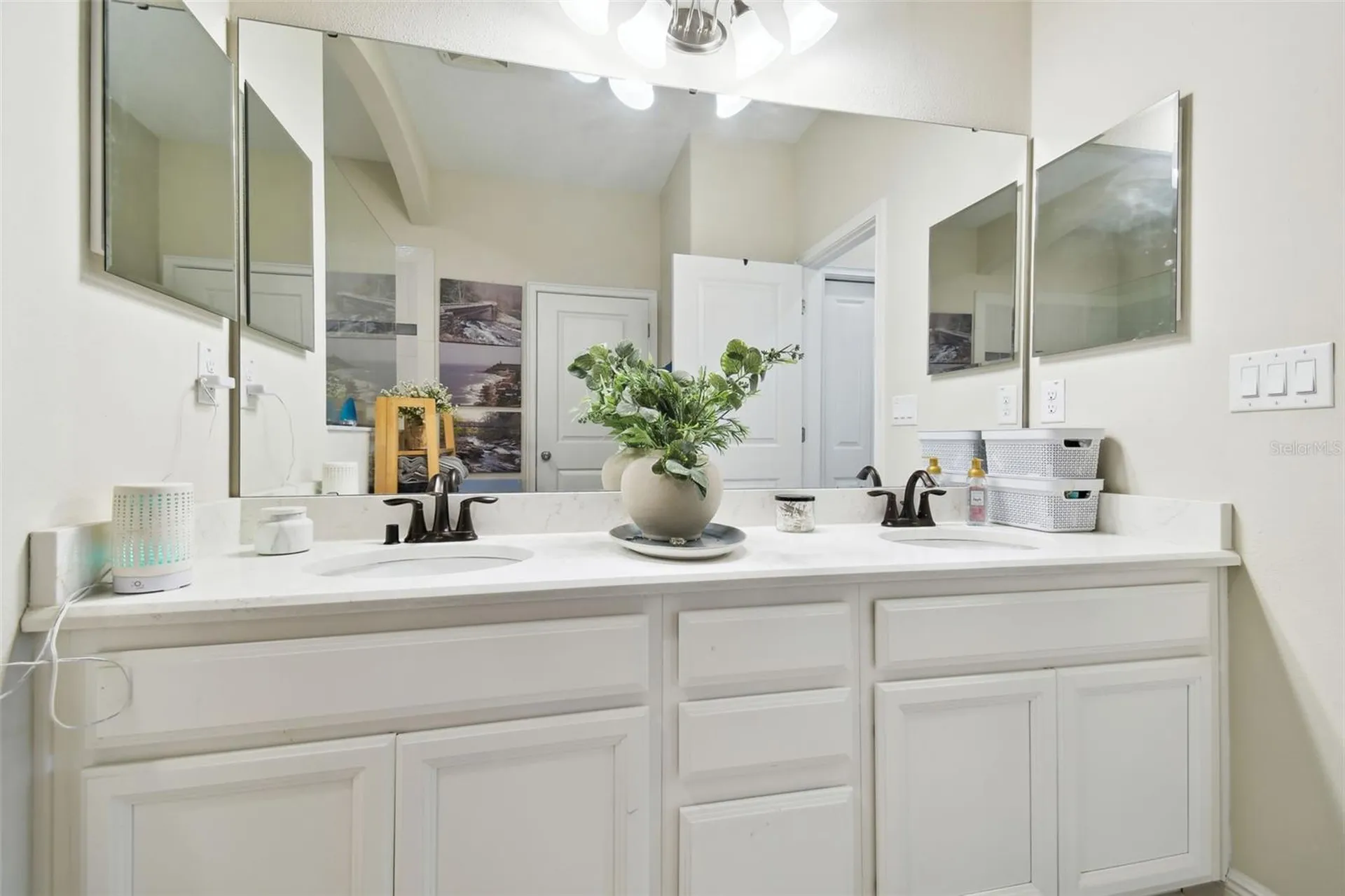 1241 Florablu Drive Seffner FL 33584