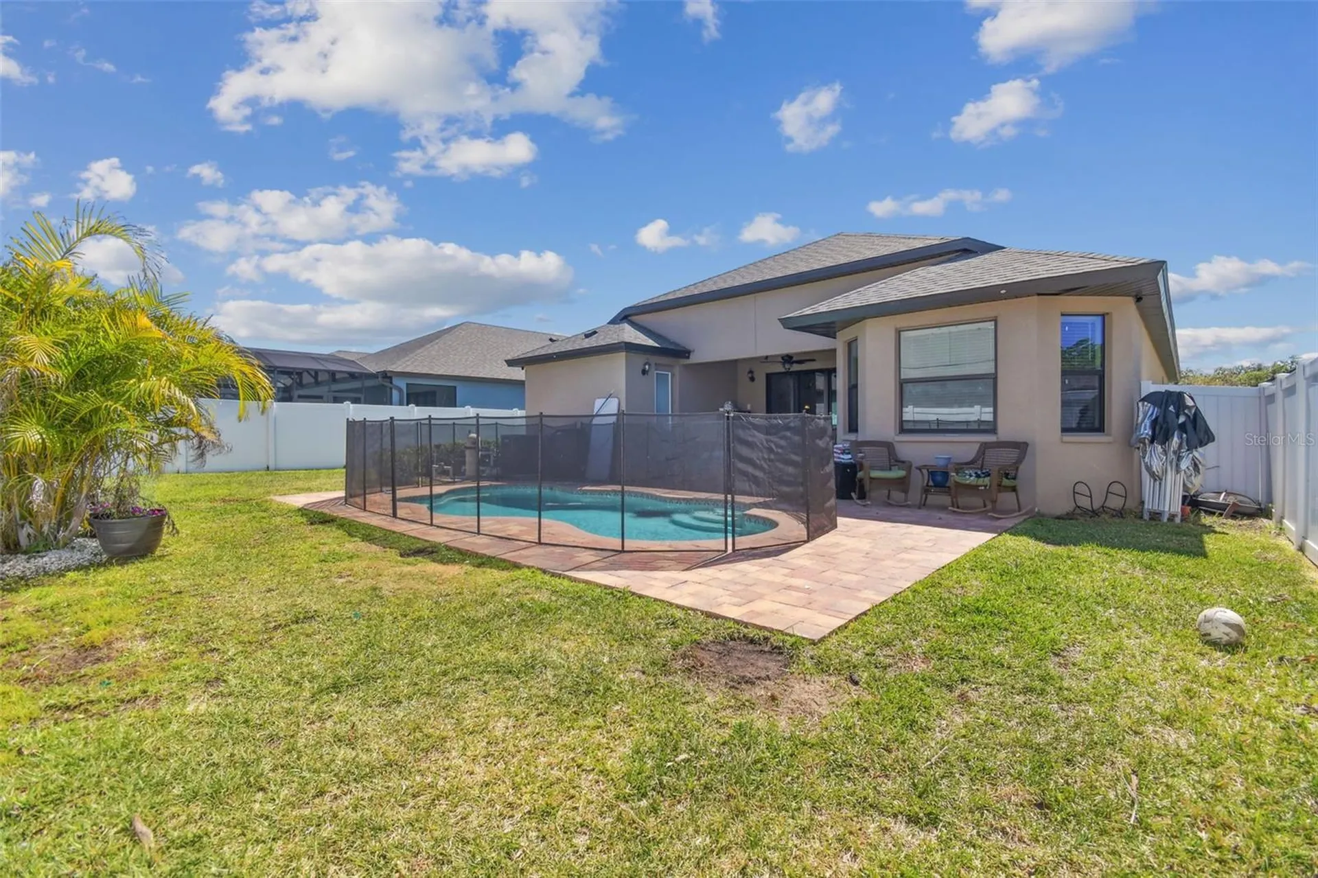 1241 Florablu Drive Seffner FL 33584