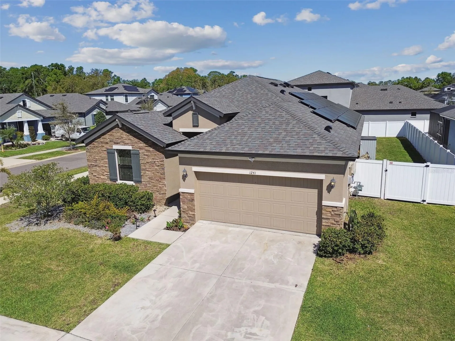 1241 Florablu Drive Seffner FL 33584