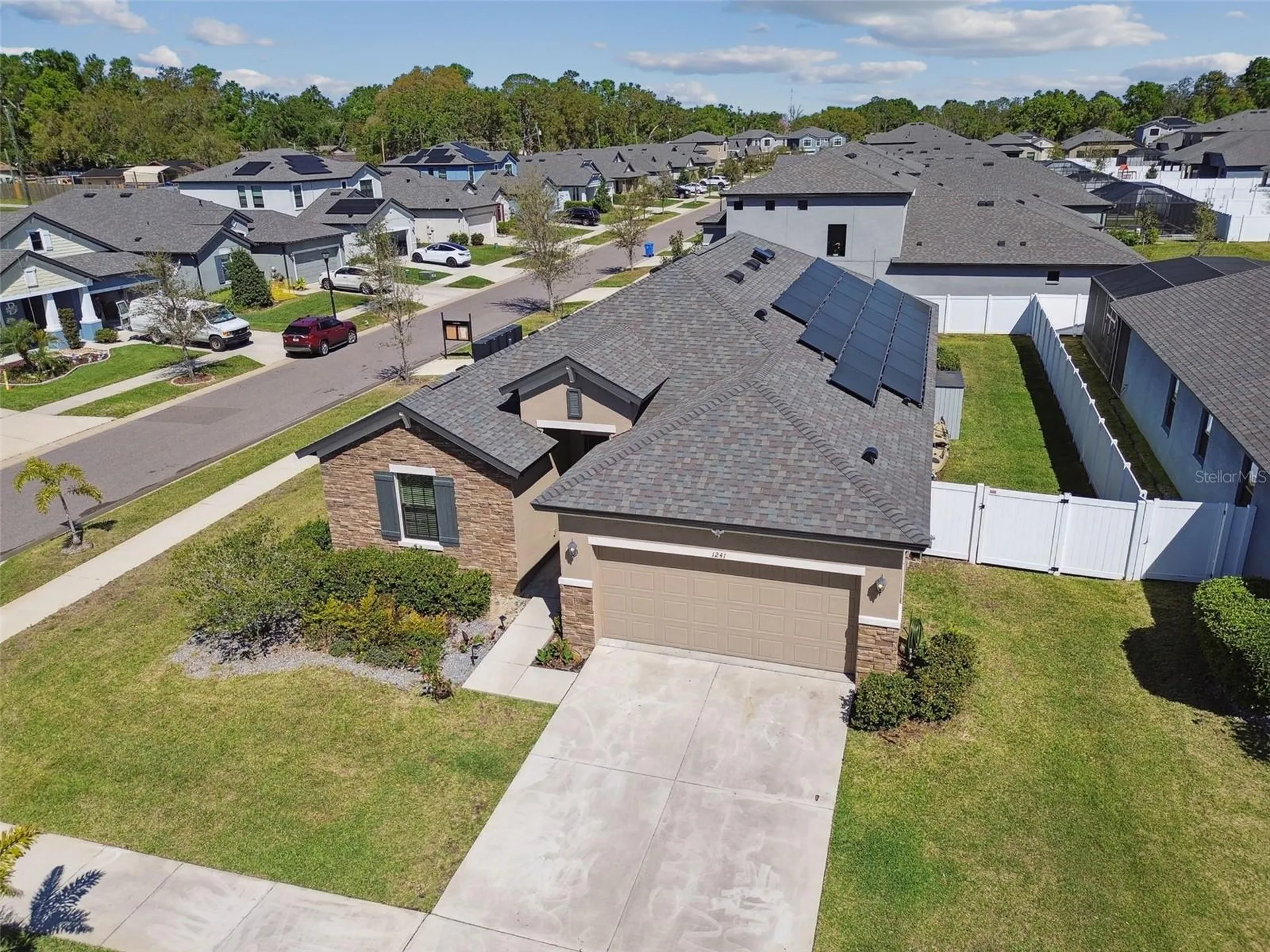 1241 Florablu Drive Seffner FL 33584