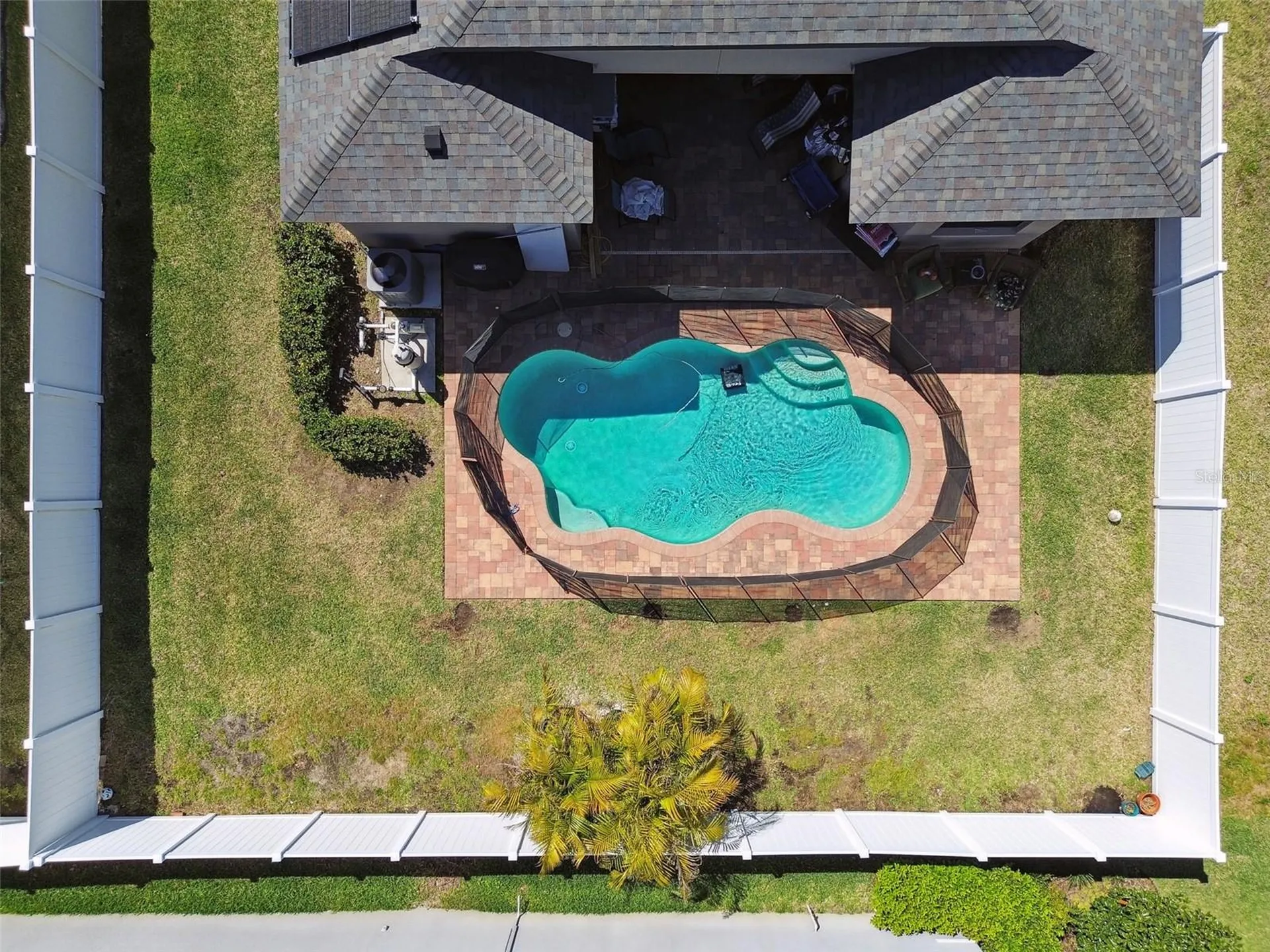1241 Florablu Drive Seffner FL 33584