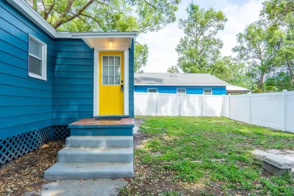 2008 Page Avenue Orlando FL 32806