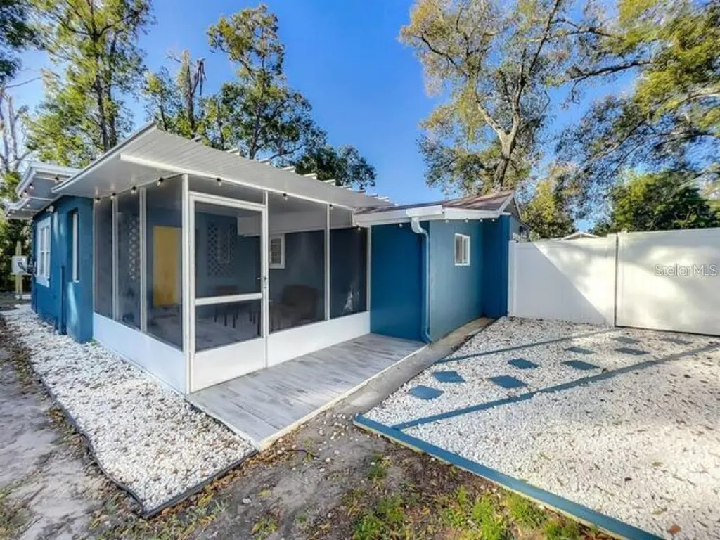 2008 Page Avenue Orlando FL 32806