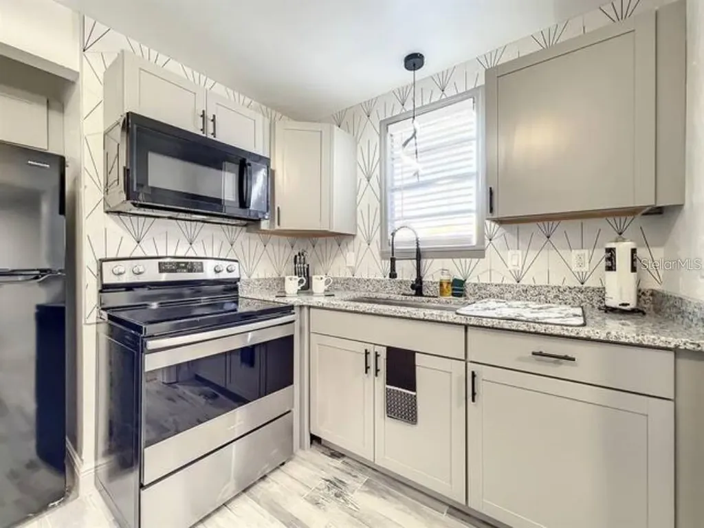 2008 Page Avenue Orlando FL 32806