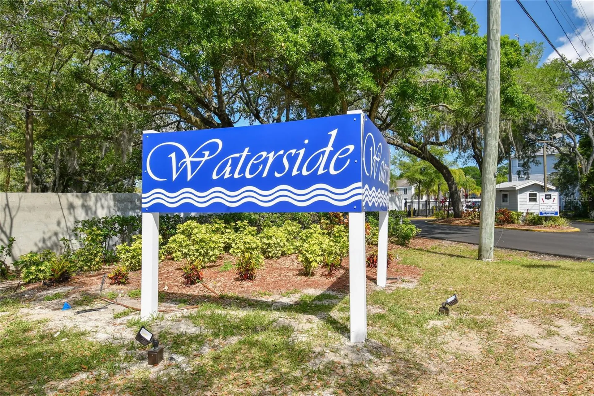 7402 E Bank Drive Tampa FL 33617