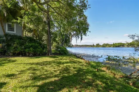 7402 E Bank Drive Tampa FL 33617