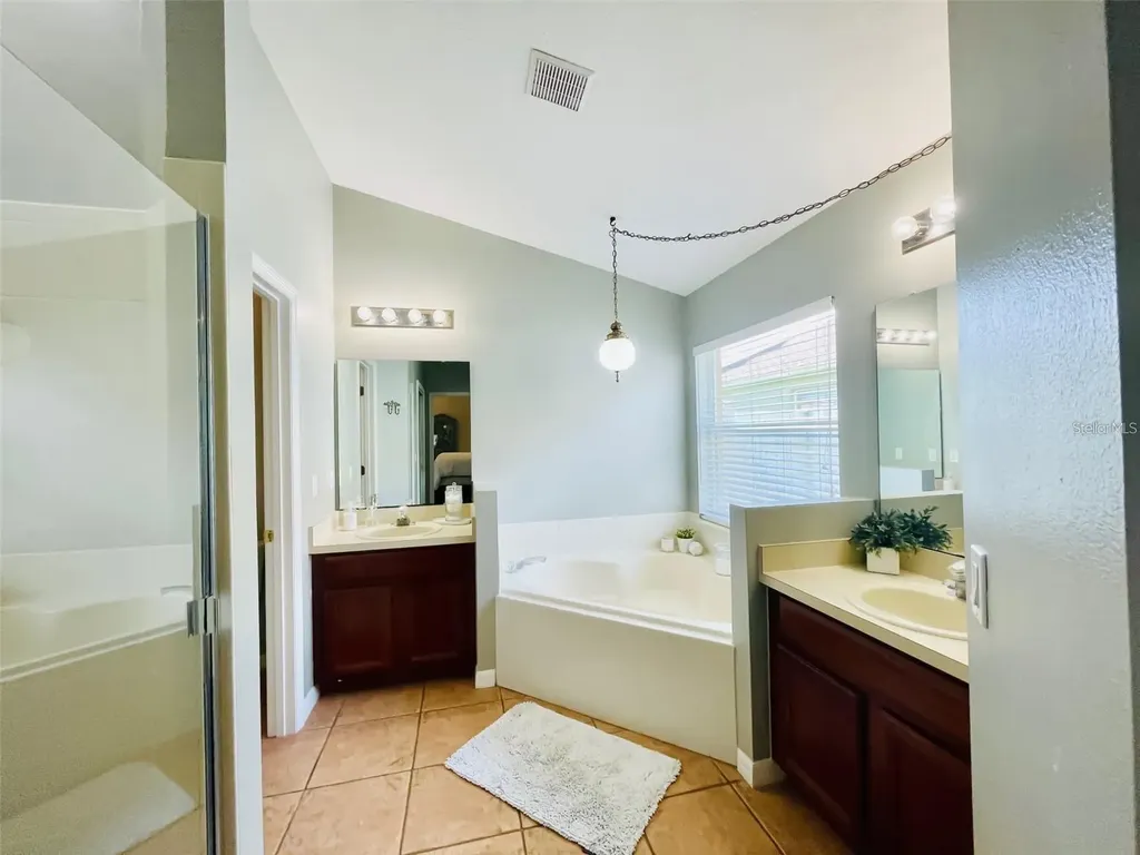 9991 Brodbeck Boulevard Orlando FL 32832