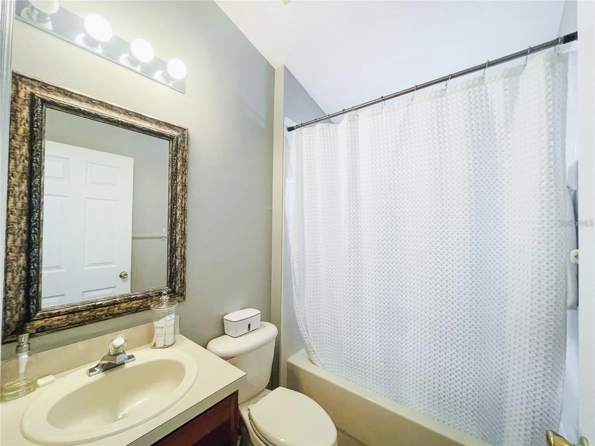 9991 Brodbeck Boulevard Orlando FL 32832