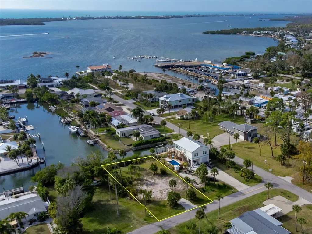 46 Harbor Lane Englewood FL 34223