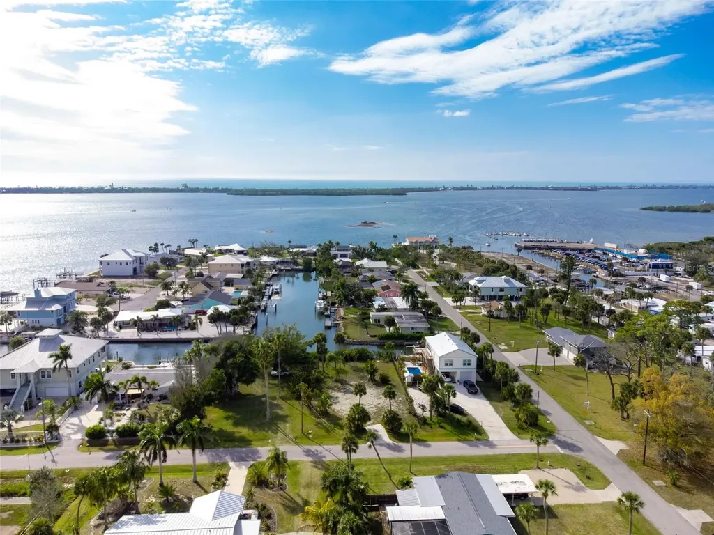 46 Harbor Lane Englewood FL 34223