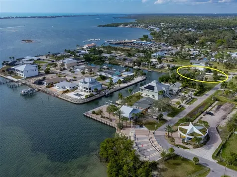46 Harbor Lane Englewood FL 34223