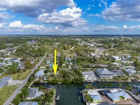 46 Harbor Lane Englewood FL 34223