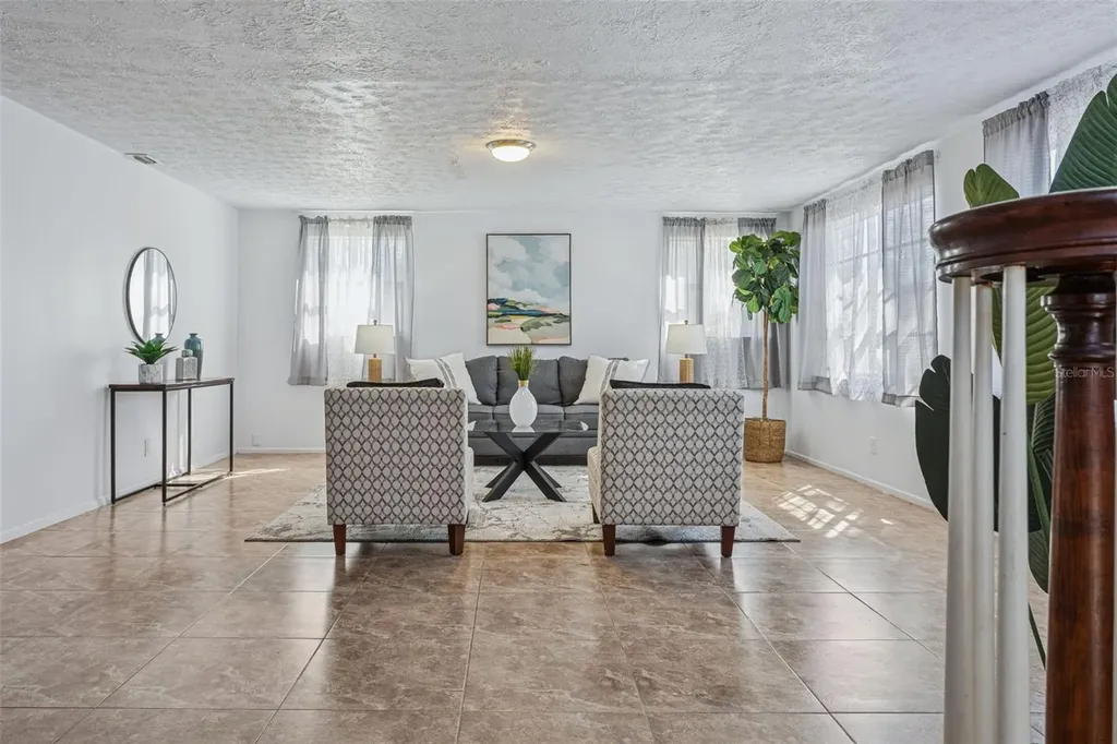 8105 Alpine Avenue Tampa FL 33619