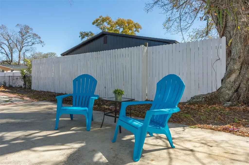 8105 Alpine Avenue Tampa FL 33619