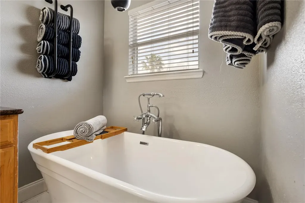 6911 Beargrass Road Harmony FL 34773