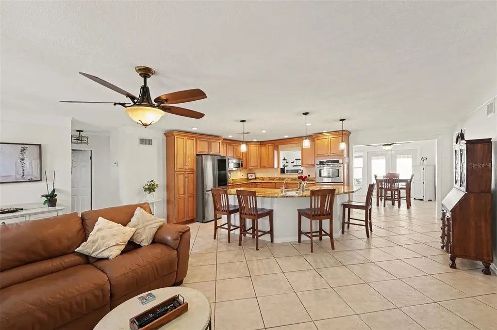 11653 Pinedale Avenue Seminole FL 33772