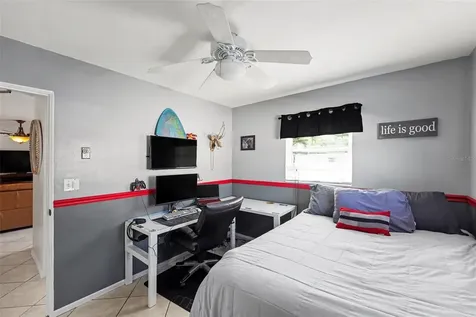 11653 Pinedale Avenue Seminole FL 33772