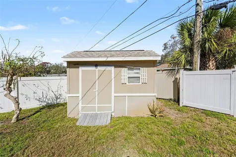 11653 Pinedale Avenue Seminole FL 33772